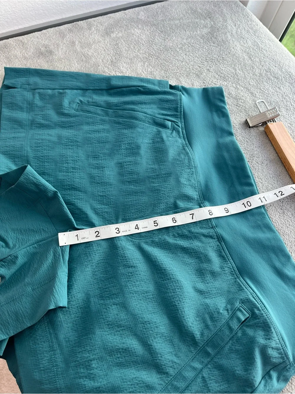 Athleta Women's Trekkie North Short Borealis Green Teal size 10